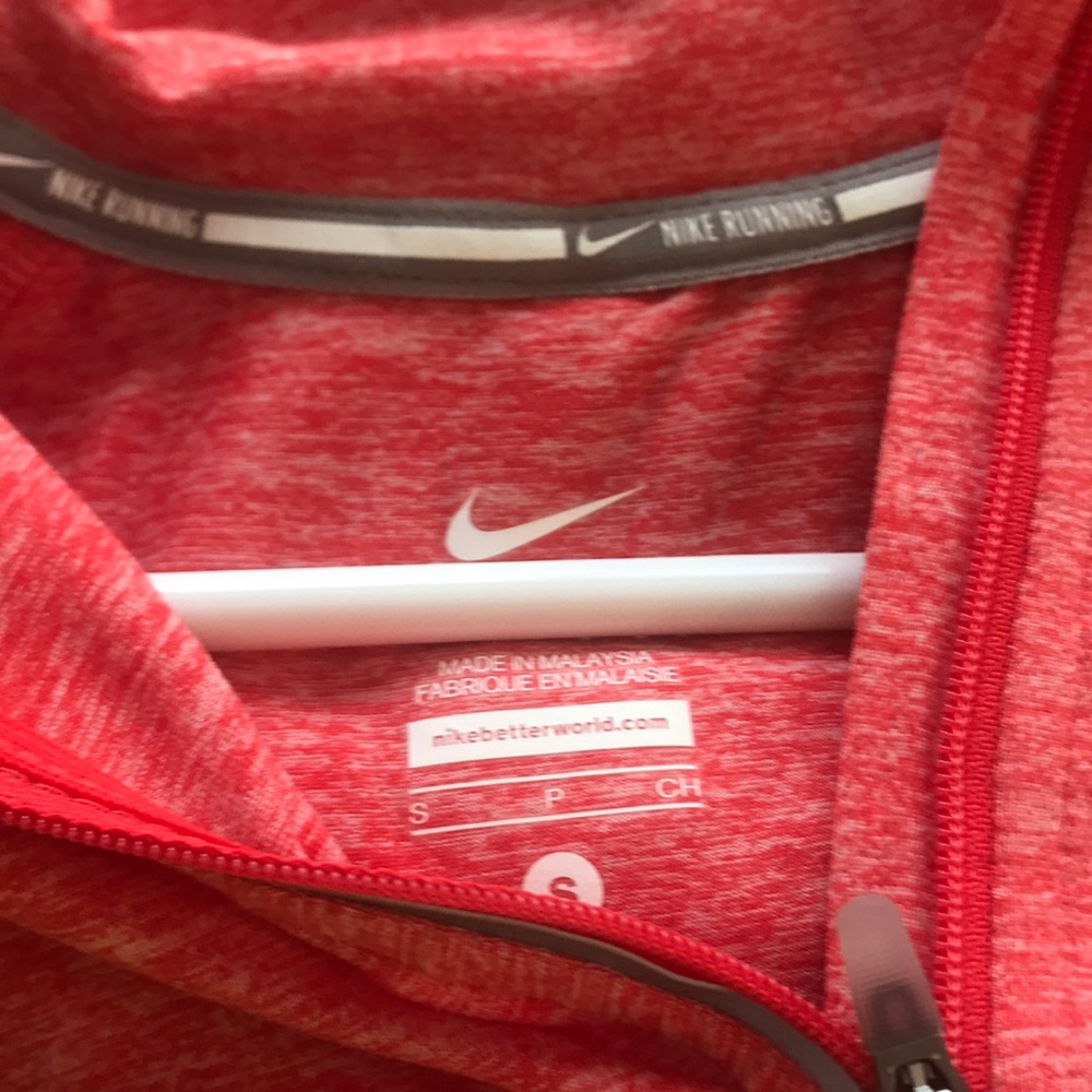 NIKE QUARTER ZIP